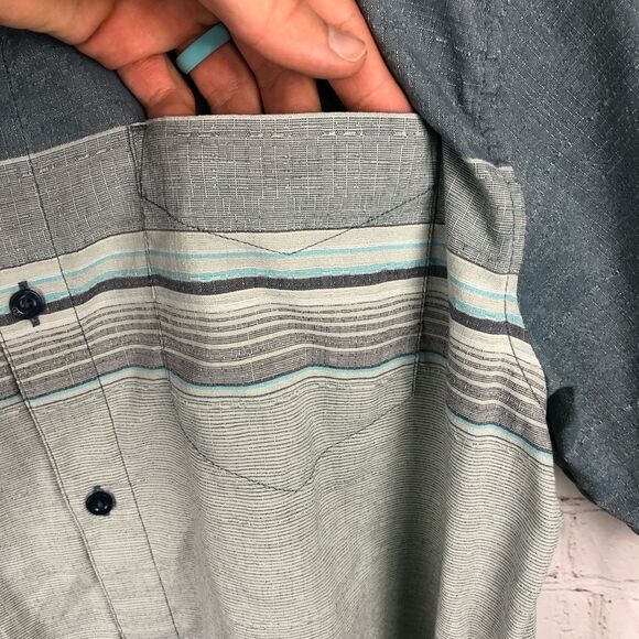 Prana Blue Short Sleeve Button Up Men's Sz XL - Picture 6 of 9